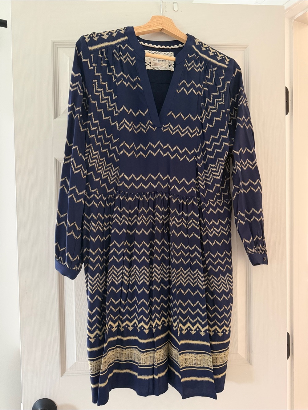 Anthropologie HOLDING HORSES Navy and Cream Zigzag Print Long Sleeve Dress